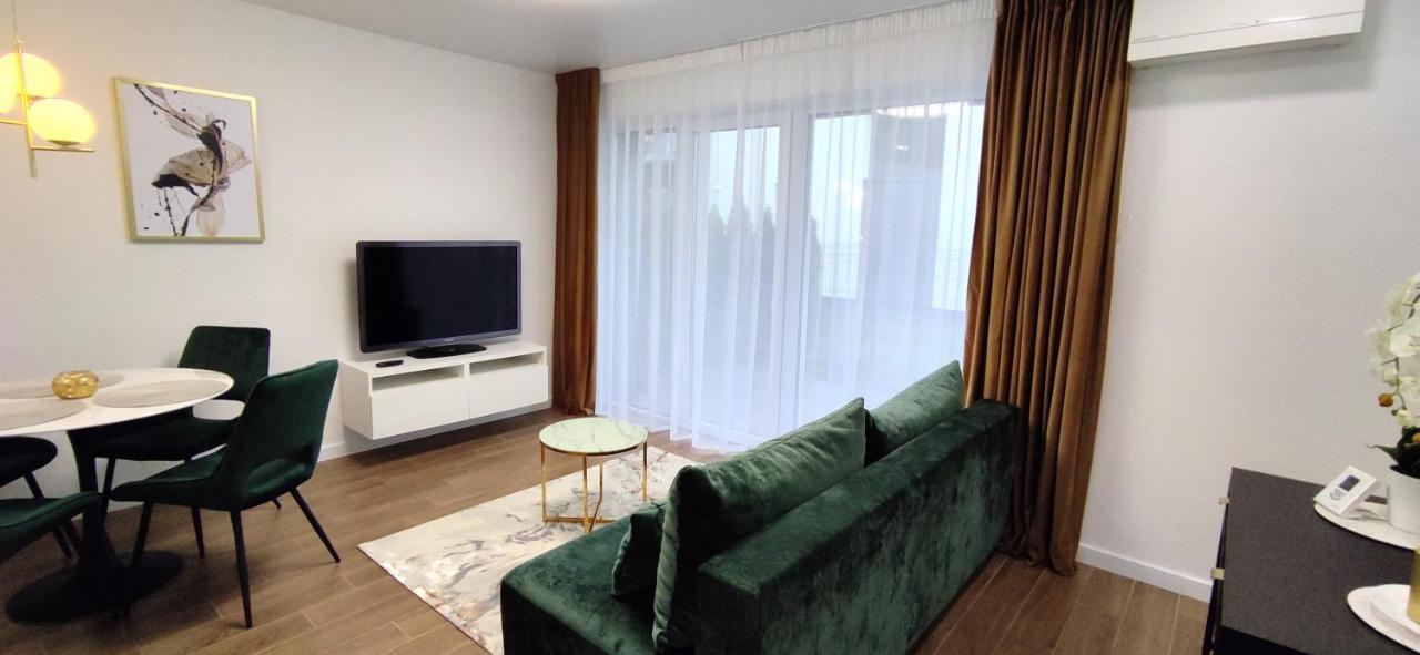 New J22, Free Private Parking, Terrace, Self Check-in Apartamento