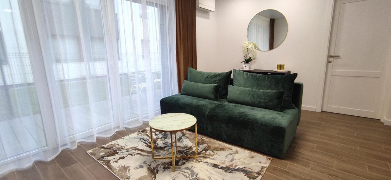 Apartamento New J22, Free Private Parking, Terrace, Self Check-in *