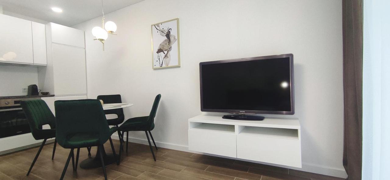 New J22, Free Private Parking, Terrace, Self Check-in Apartamento Kaunas